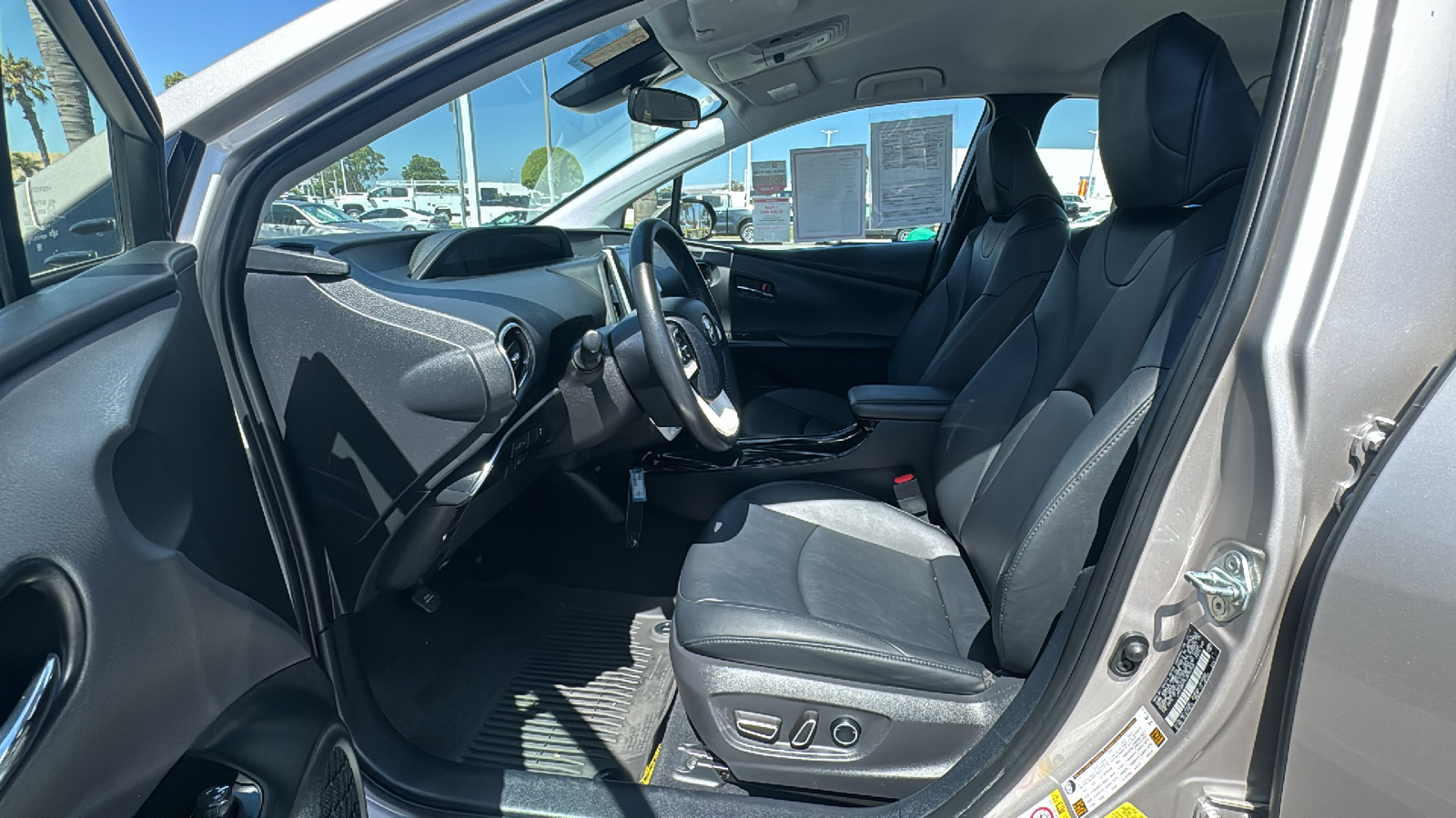 2018 Toyota Prius Prime Premium 12