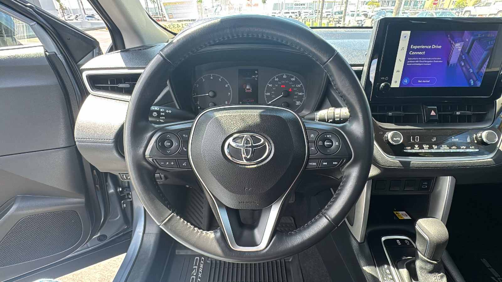 2023 Toyota Corolla Cross LE 16