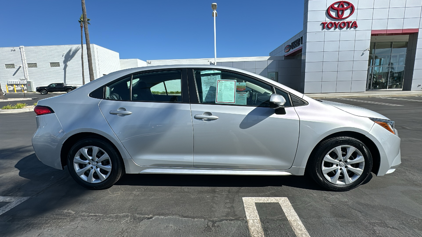 2021 Toyota Corolla LE 2