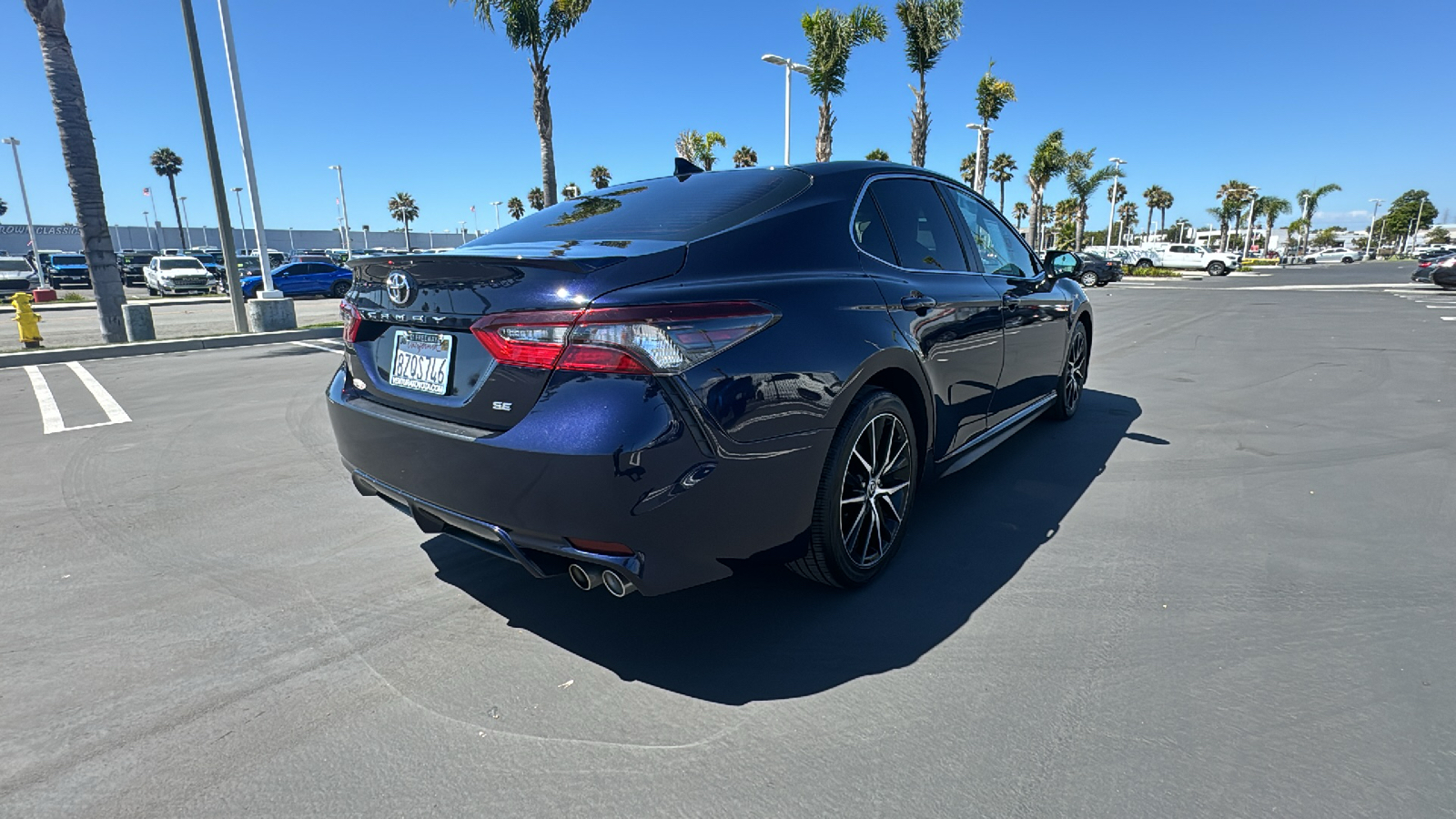 2022 Toyota Camry SE 3