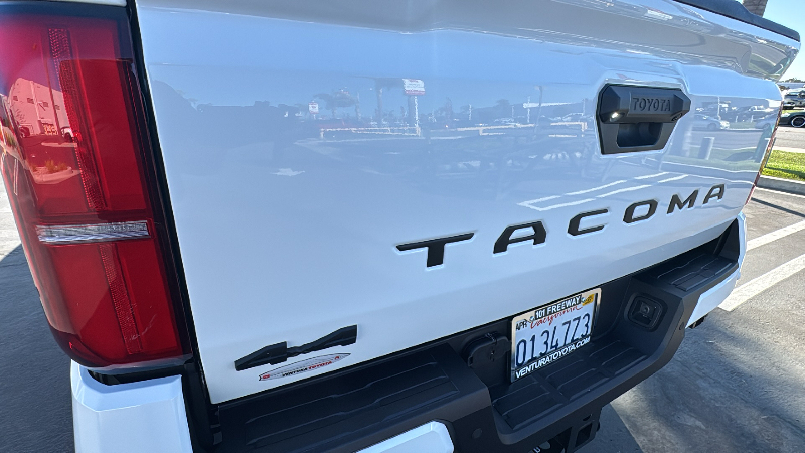 2024 Toyota Tacoma TRD Sport Double Cab 6 Bed AT 26