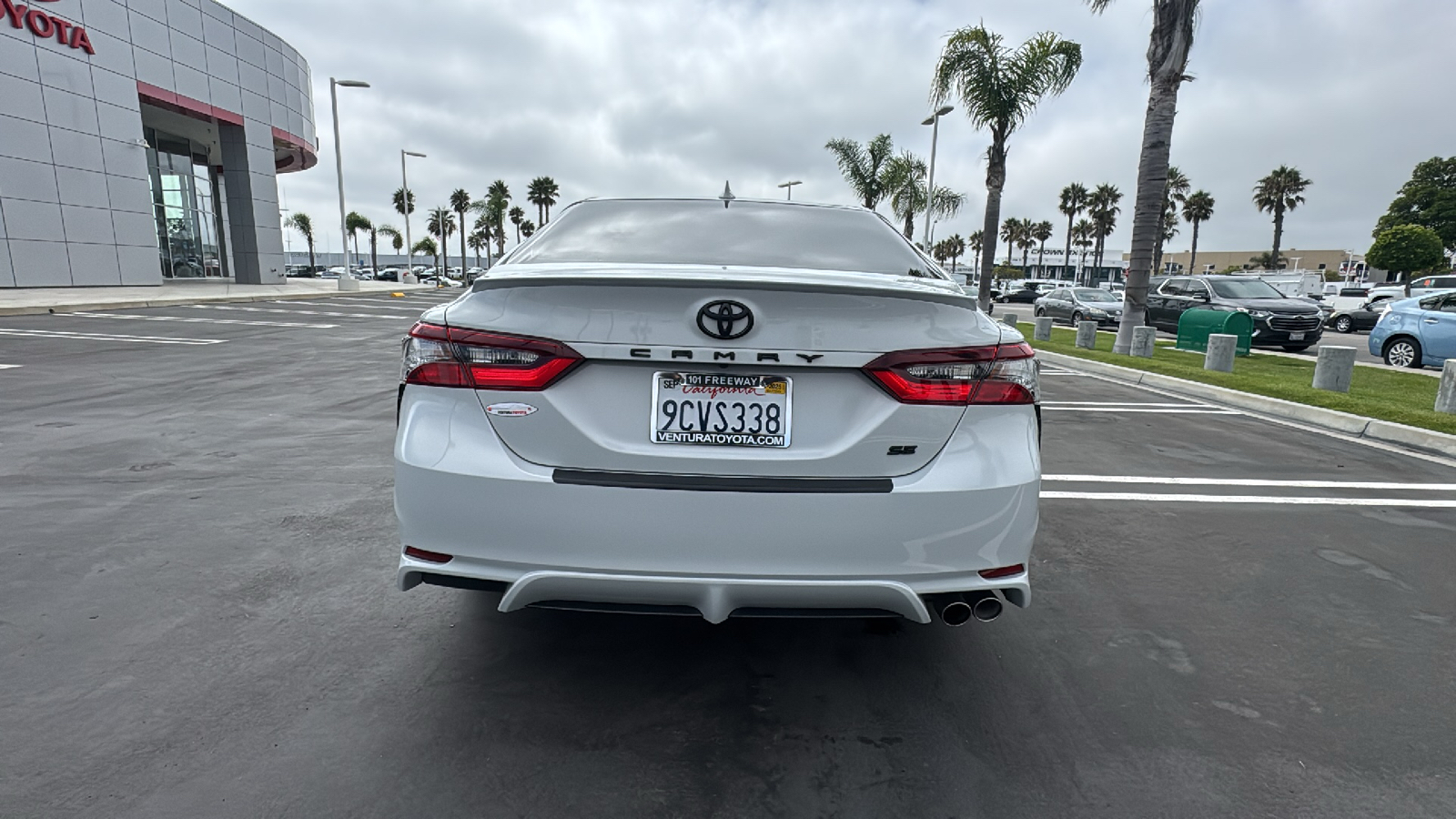 2023 Toyota Camry SE 4