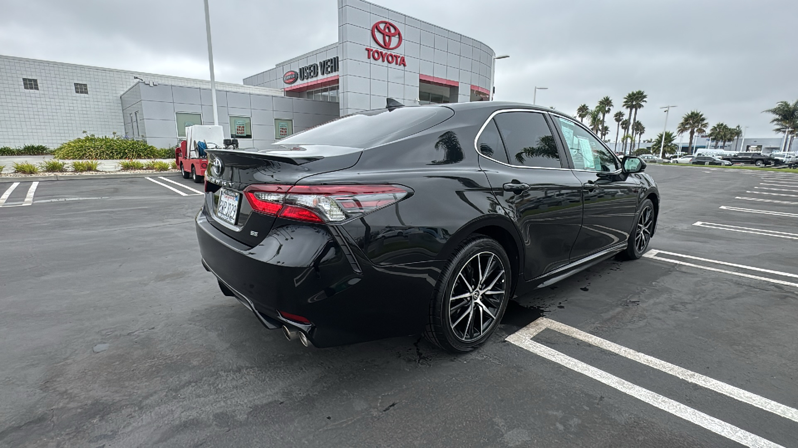 2021 Toyota Camry SE 3