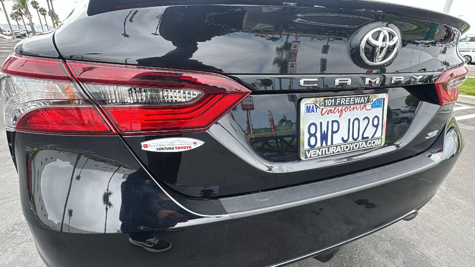 2021 Toyota Camry SE 24