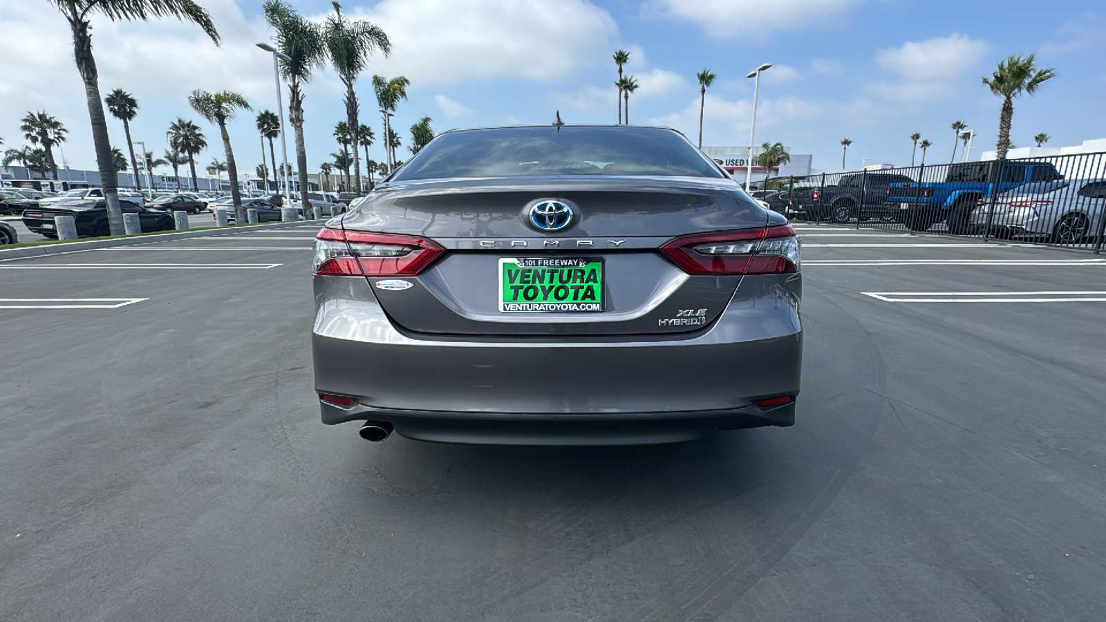 2023 Toyota Camry Hybrid XLE 4