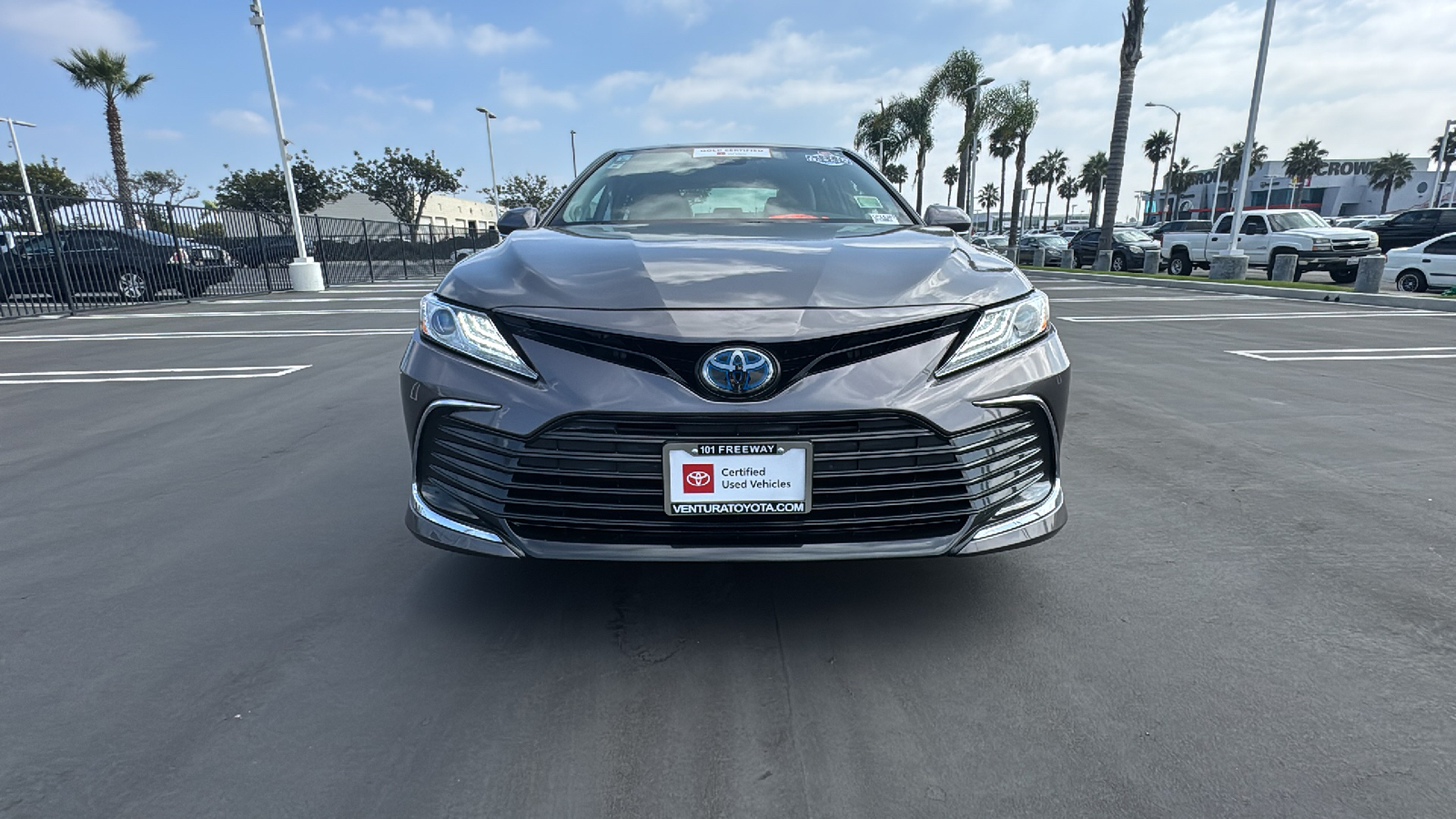 2023 Toyota Camry Hybrid XLE 8