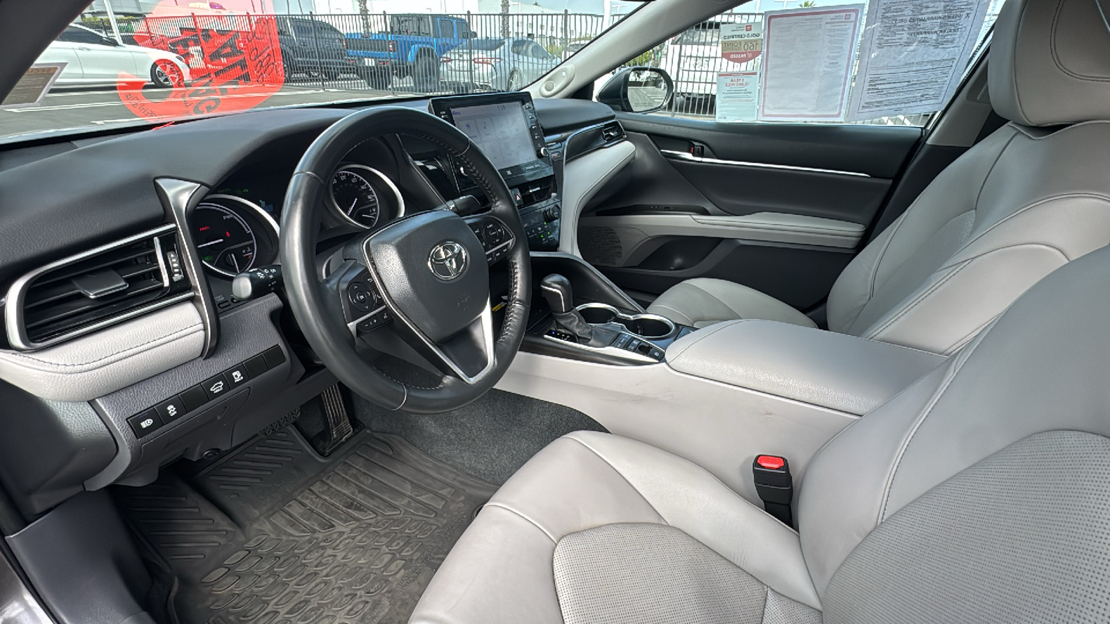 2023 Toyota Camry Hybrid XLE 13