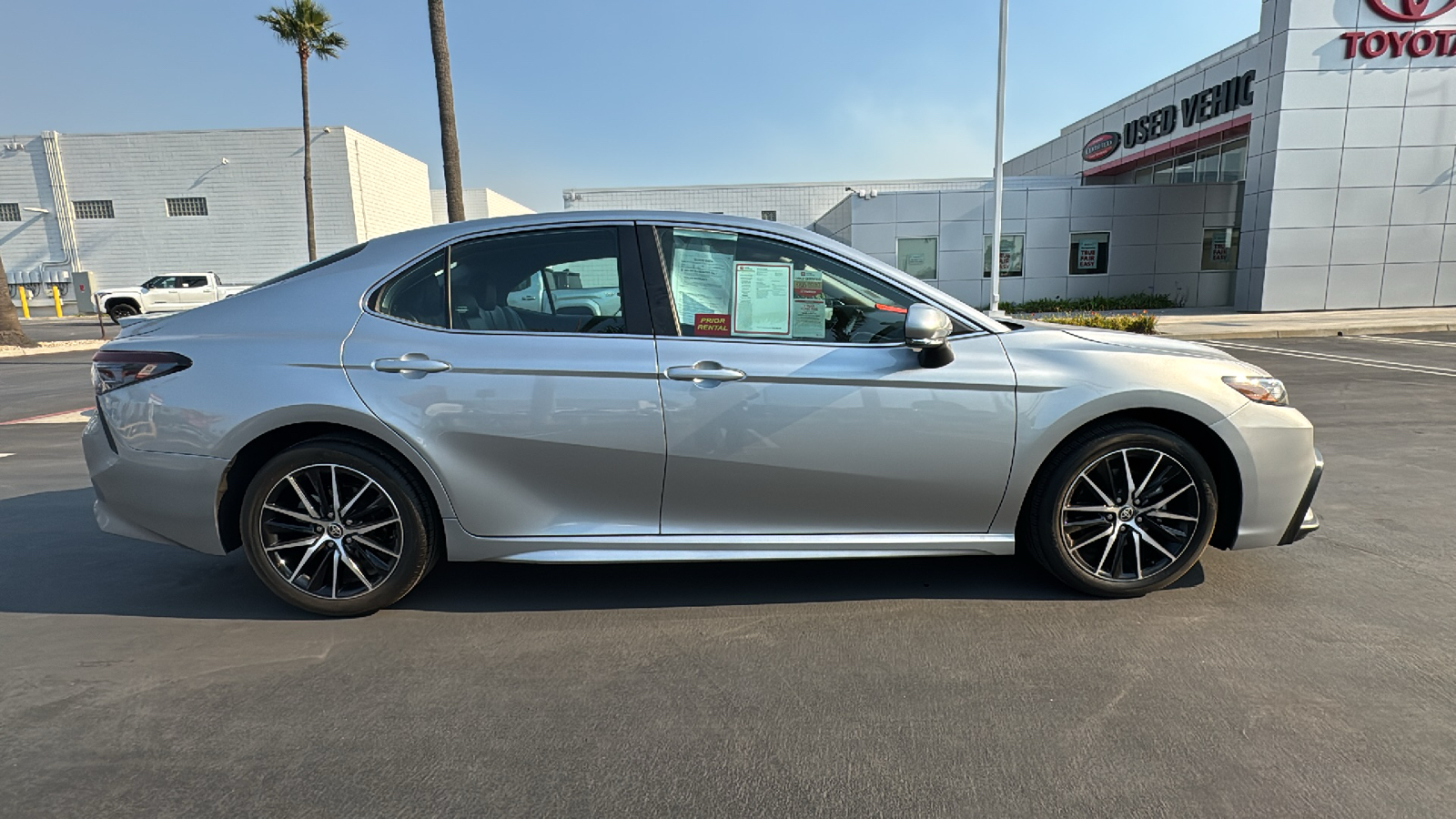 2024 Toyota Camry SE 2