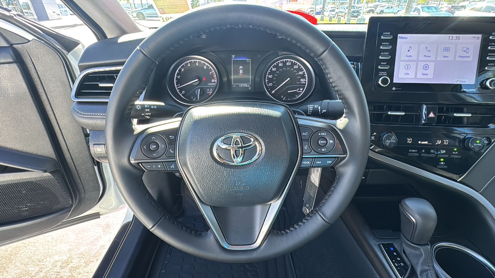 2024 Toyota Camry SE 16