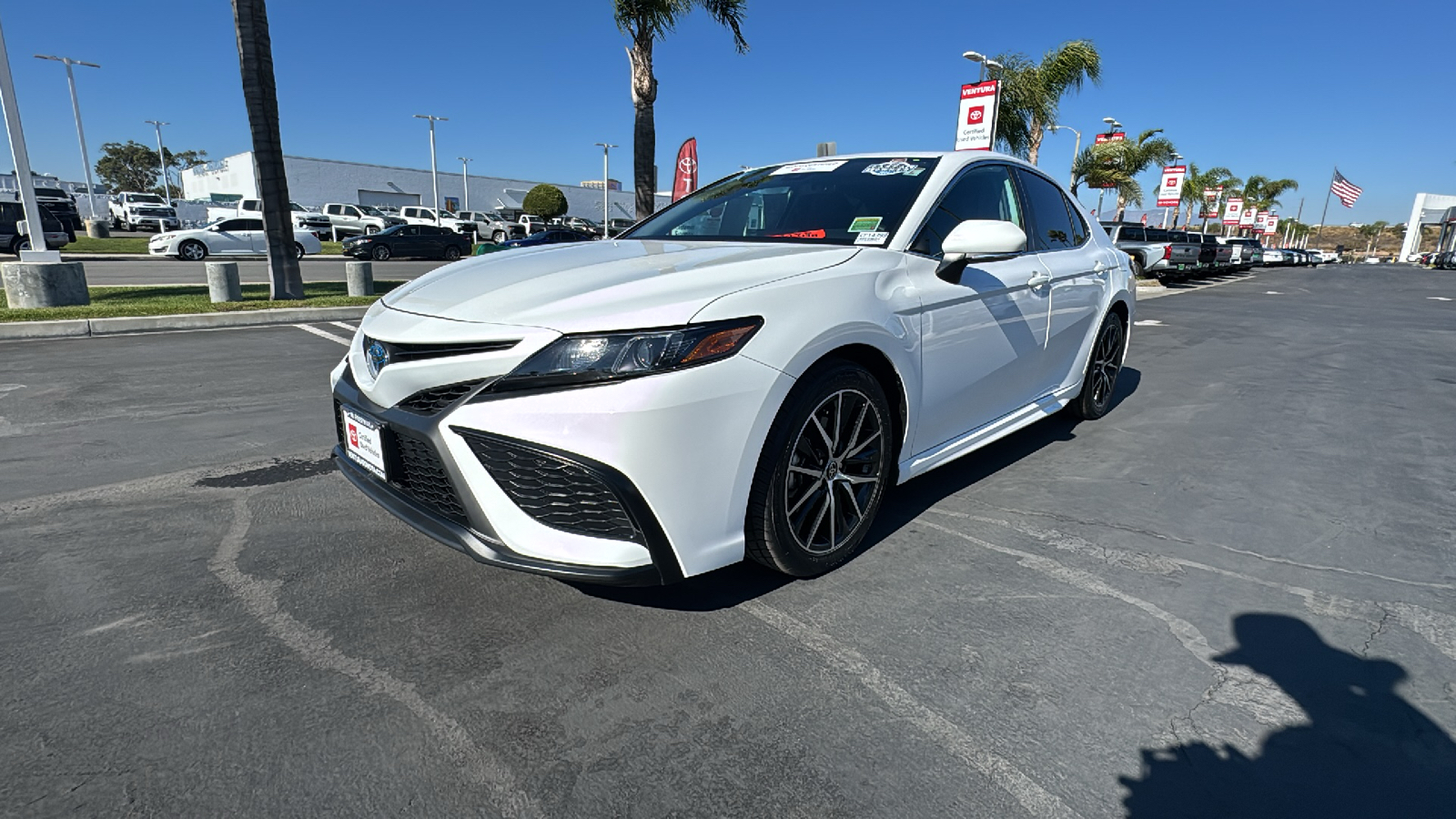 2024 Toyota Camry Hybrid SE 7