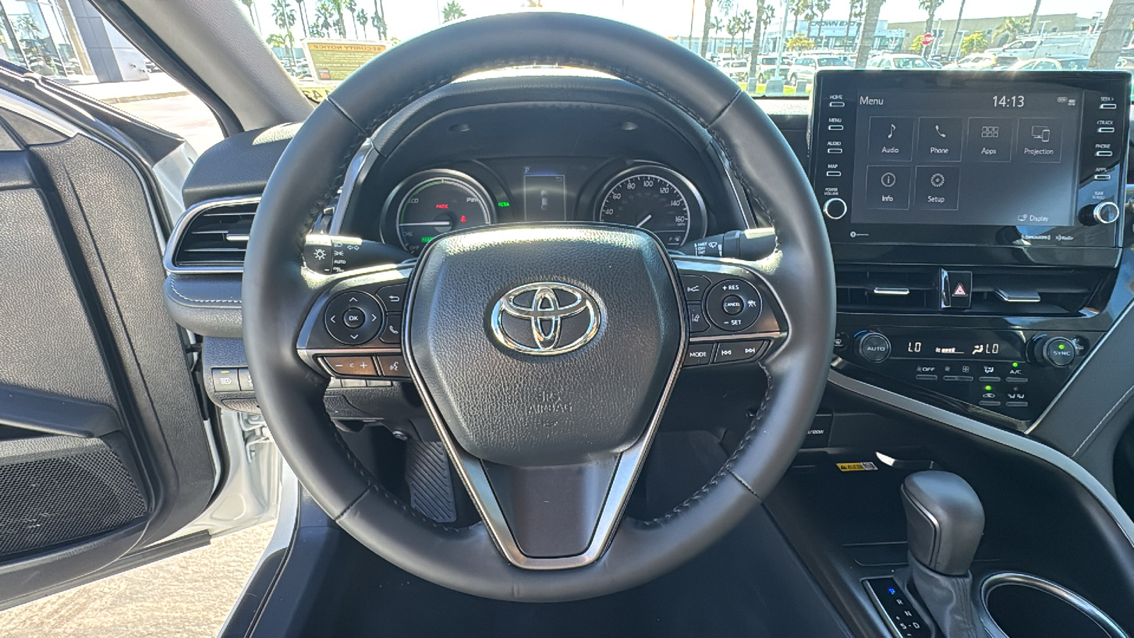 2024 Toyota Camry Hybrid SE 16