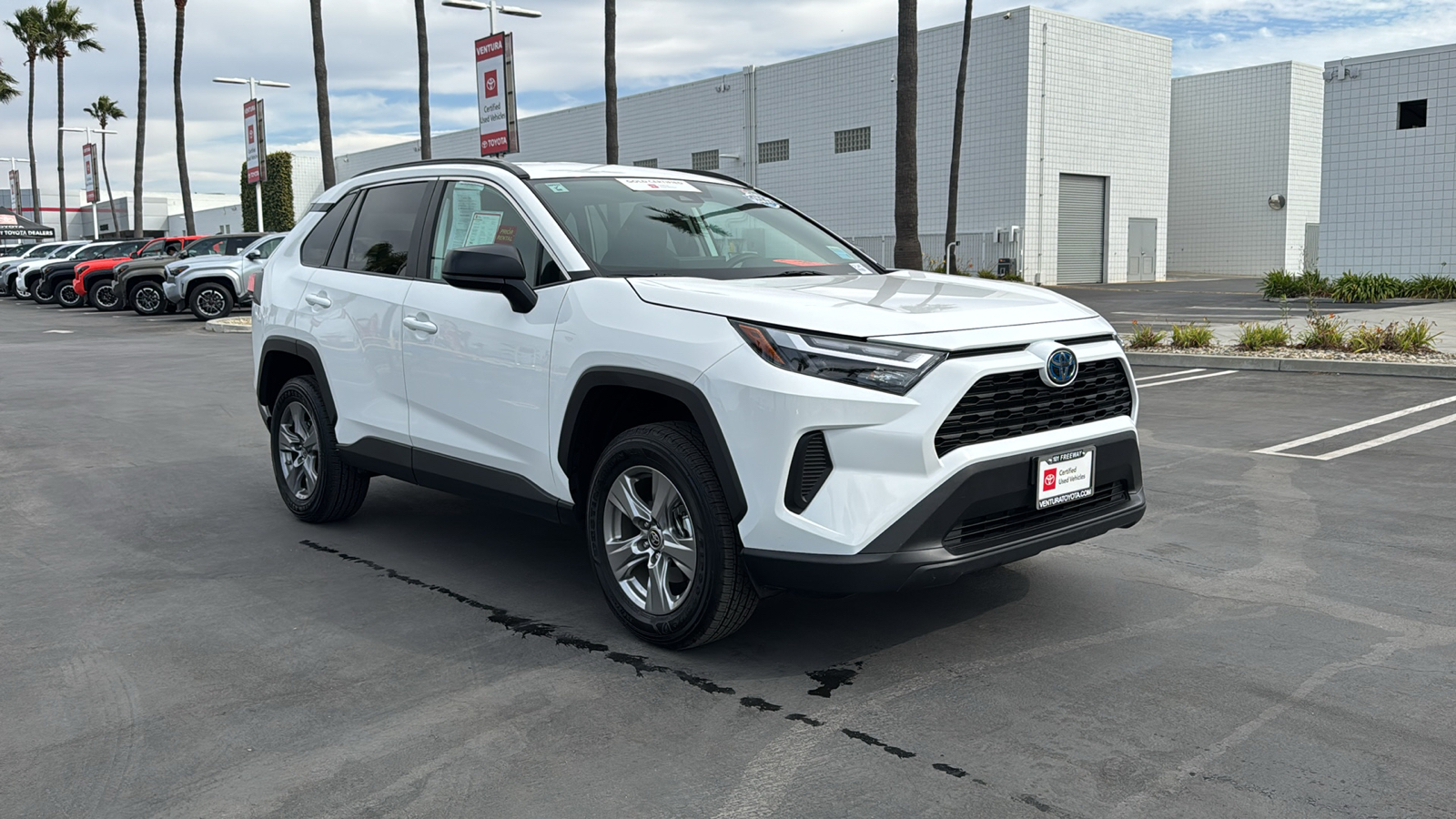 2024 Toyota RAV4 Hybrid LE 1