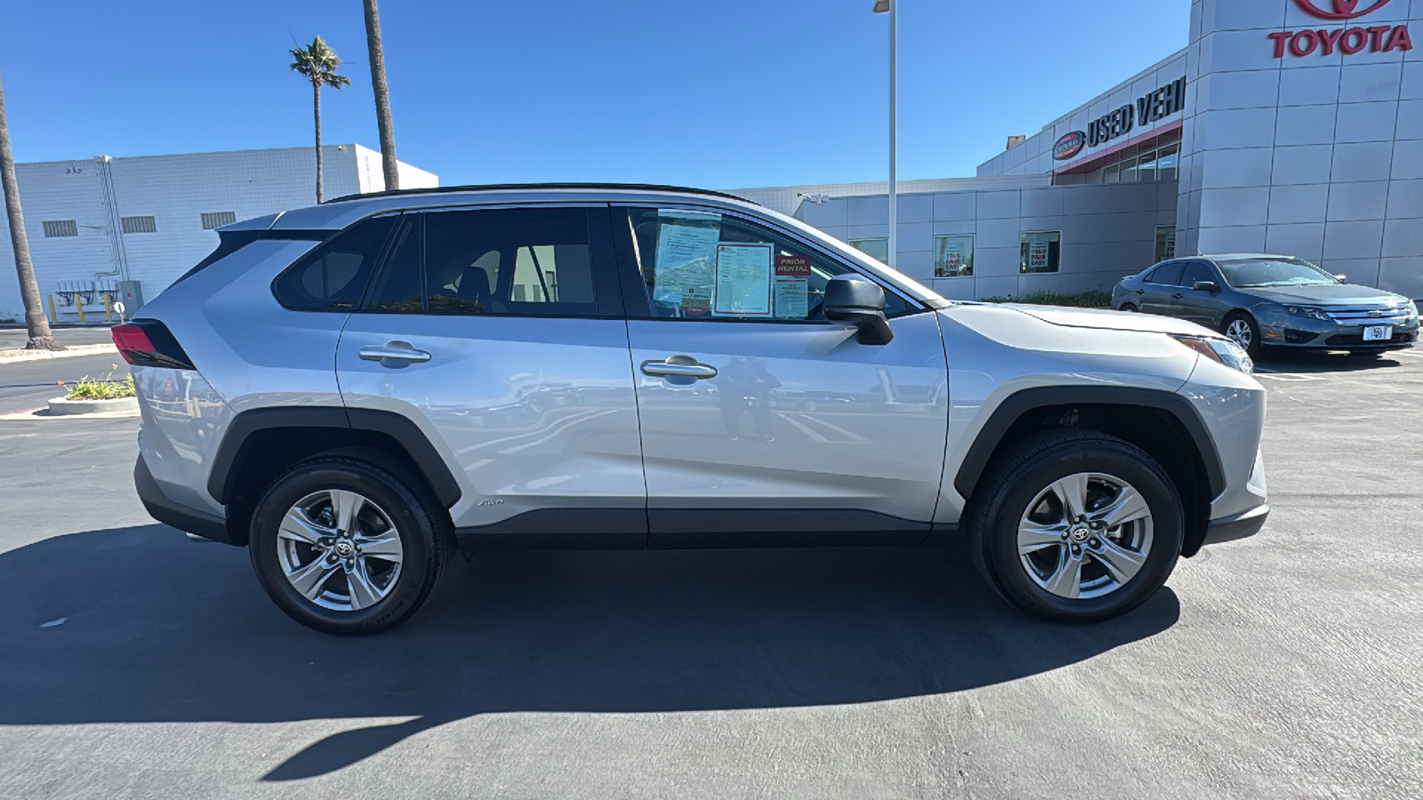 2024 Toyota RAV4 Hybrid LE 2