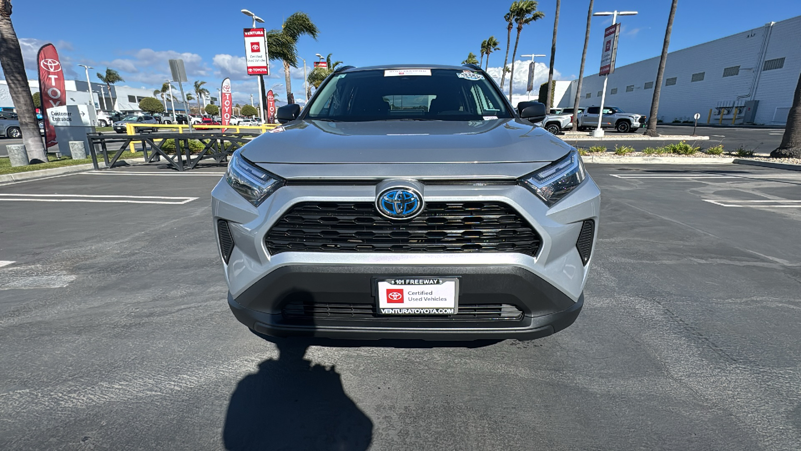 2024 Toyota RAV4 Hybrid LE 8