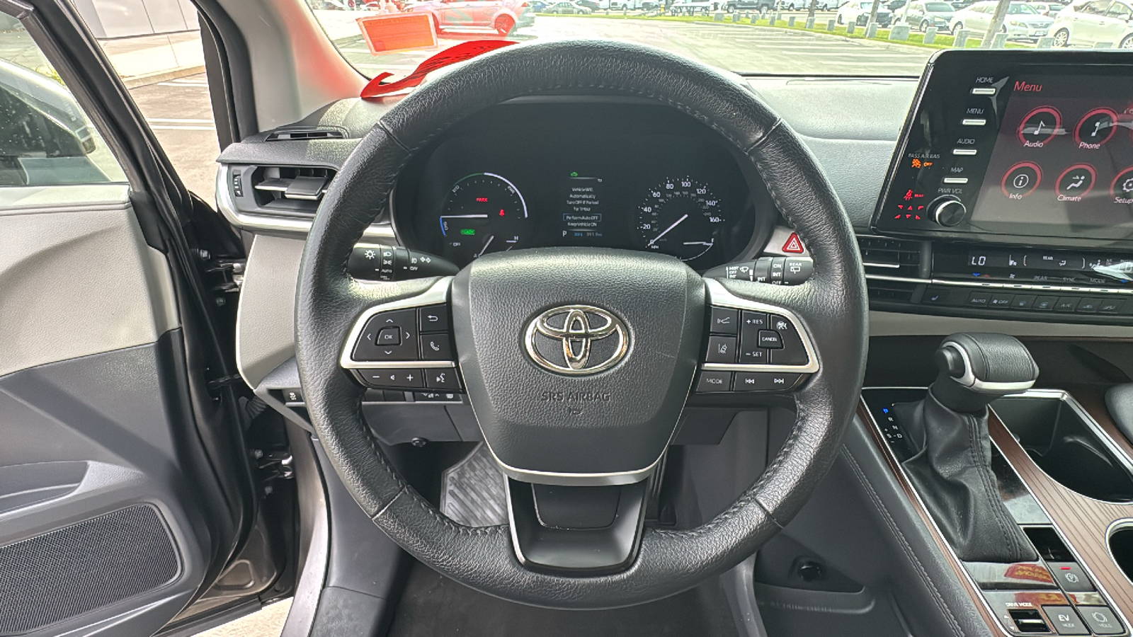 2023 Toyota Sienna XLE 16