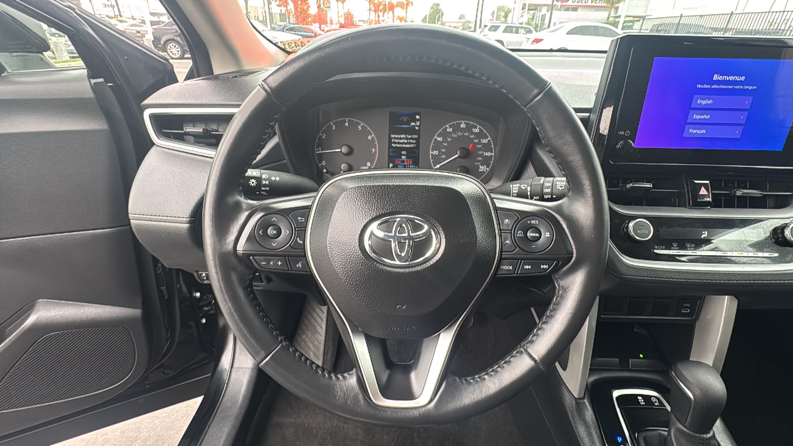 2024 Toyota Corolla Cross LE 16