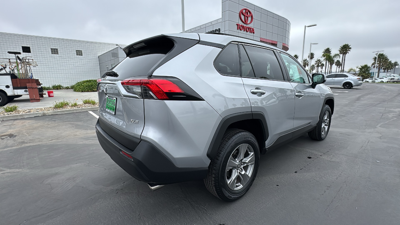 2024 Toyota RAV4 XLE 3