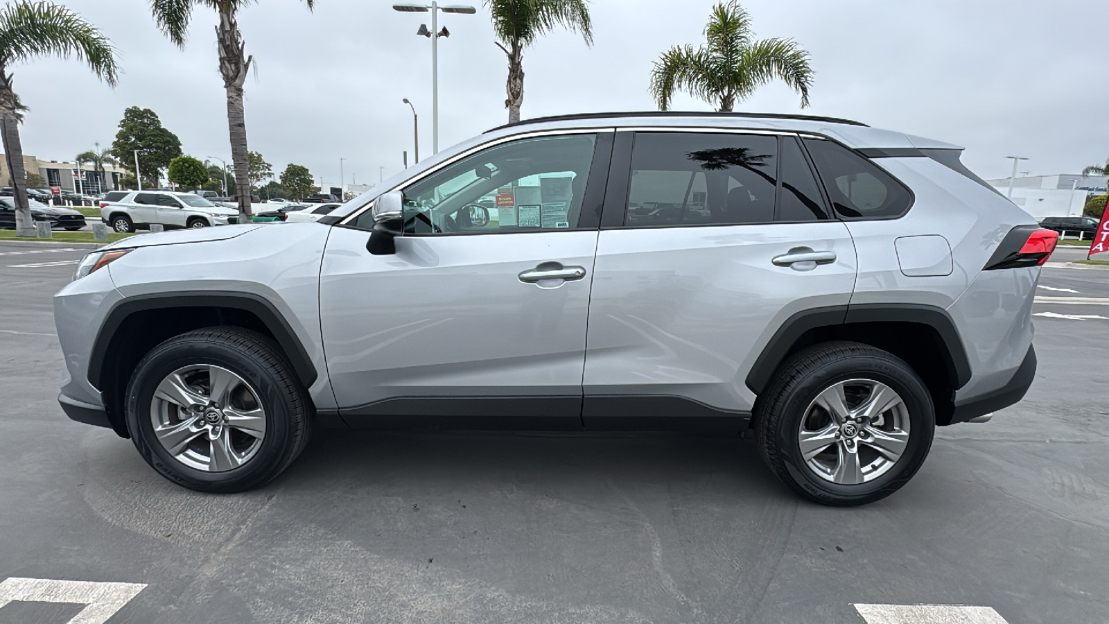 2024 Toyota RAV4 XLE 6