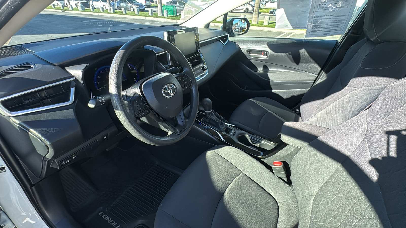 2021 Toyota Corolla Hybrid LE 13