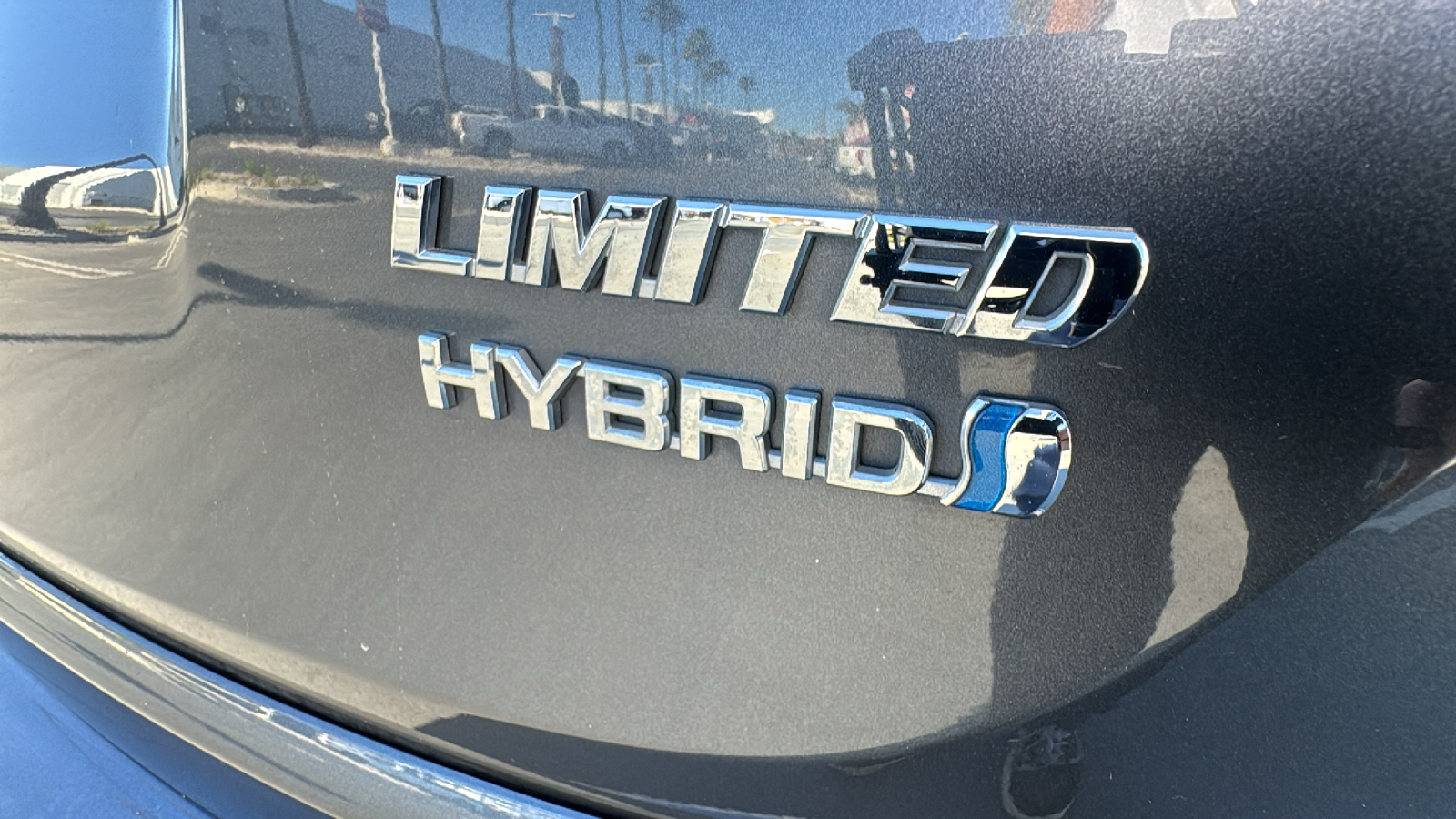 2018 Toyota RAV4 Hybrid Limited 27