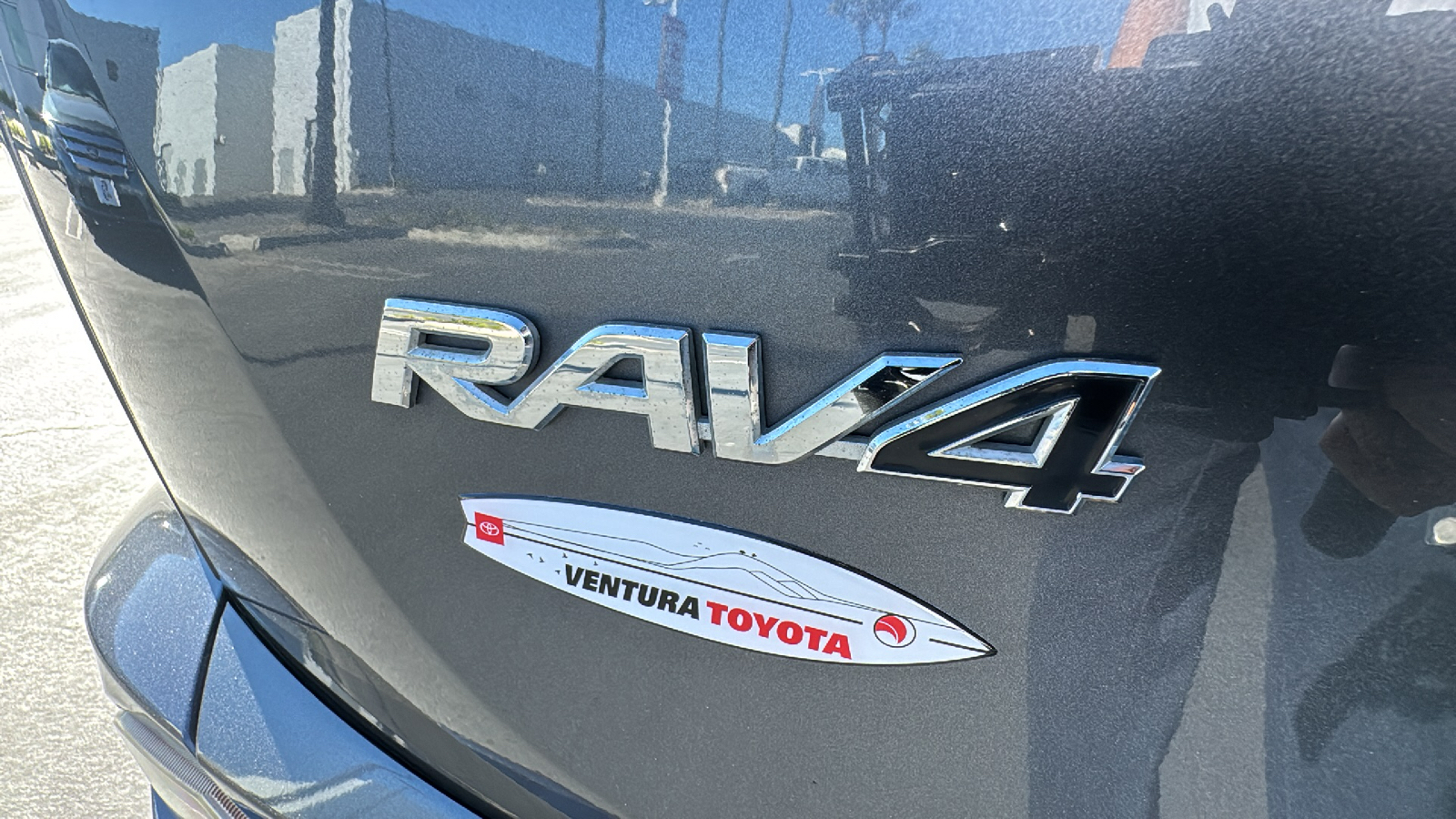 2018 Toyota RAV4 Hybrid Limited 29