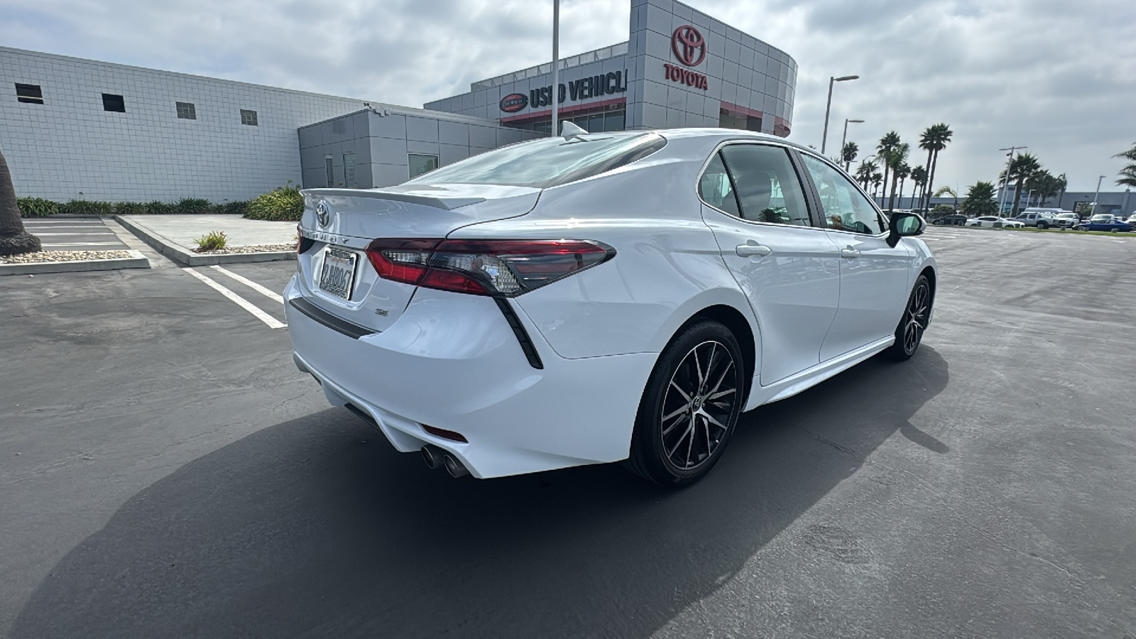 2024 Toyota Camry SE 3