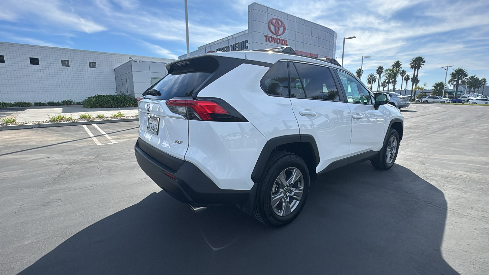 2024 Toyota RAV4 XLE 3