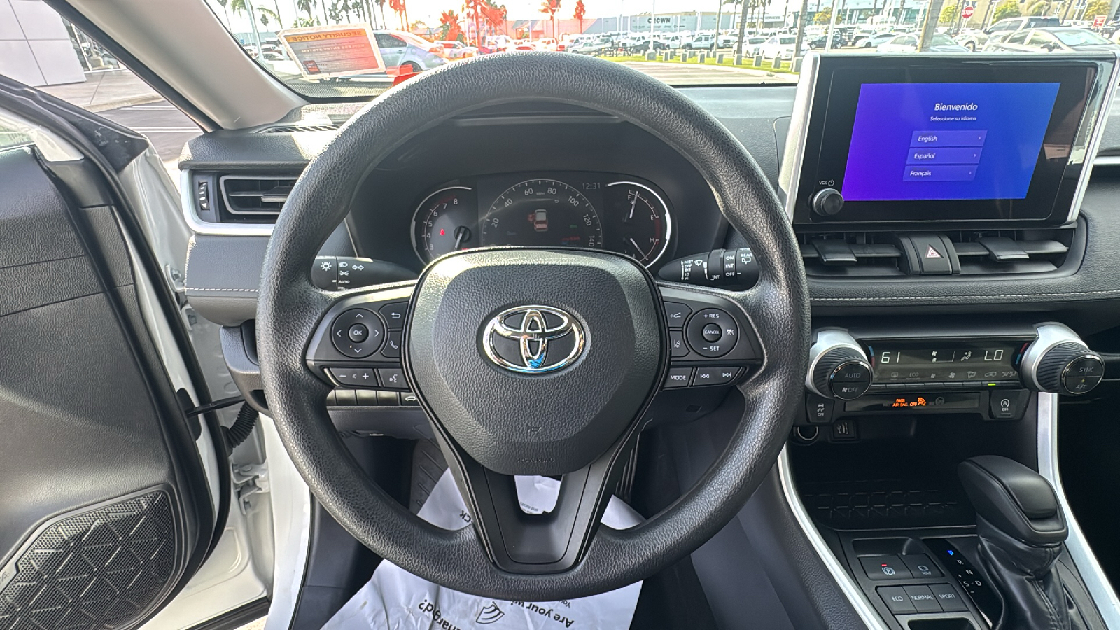 2024 Toyota RAV4 XLE 16