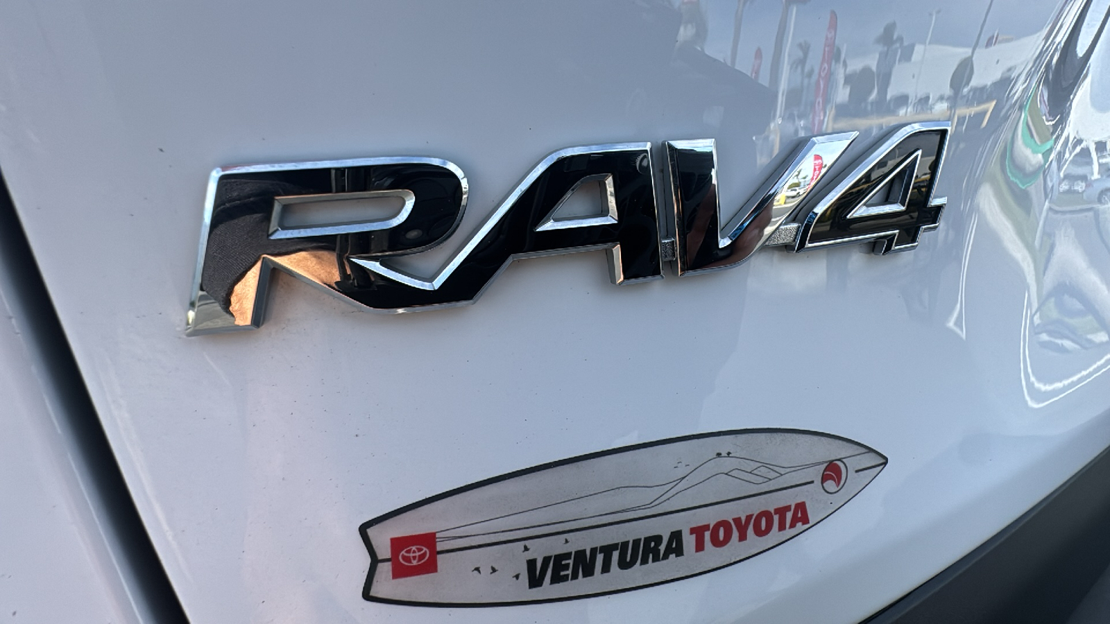 2024 Toyota RAV4 XLE 27