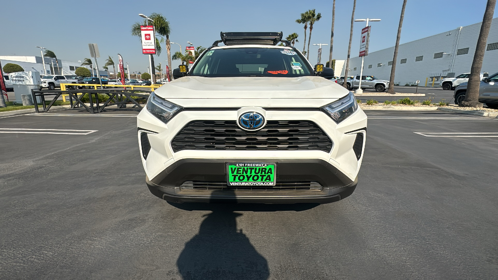 2023 Toyota RAV4 Hybrid LE 8