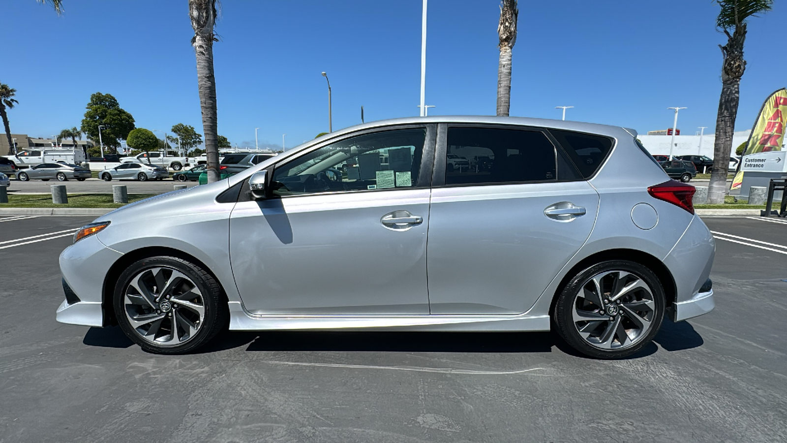 2017 Toyota Corolla iM  6