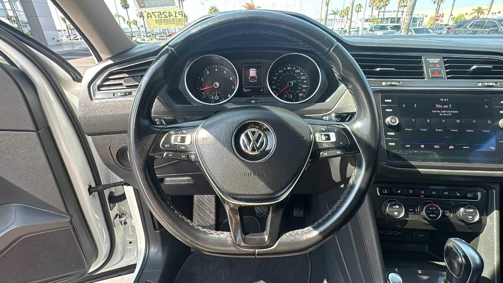 2018 Volkswagen Tiguan SE 16