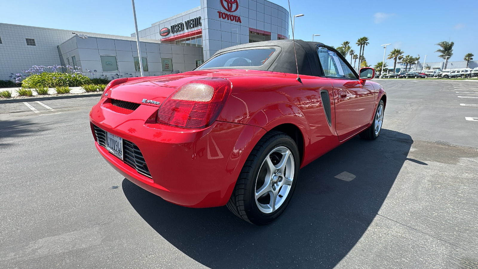 2002 Toyota MR2 Spyder  3