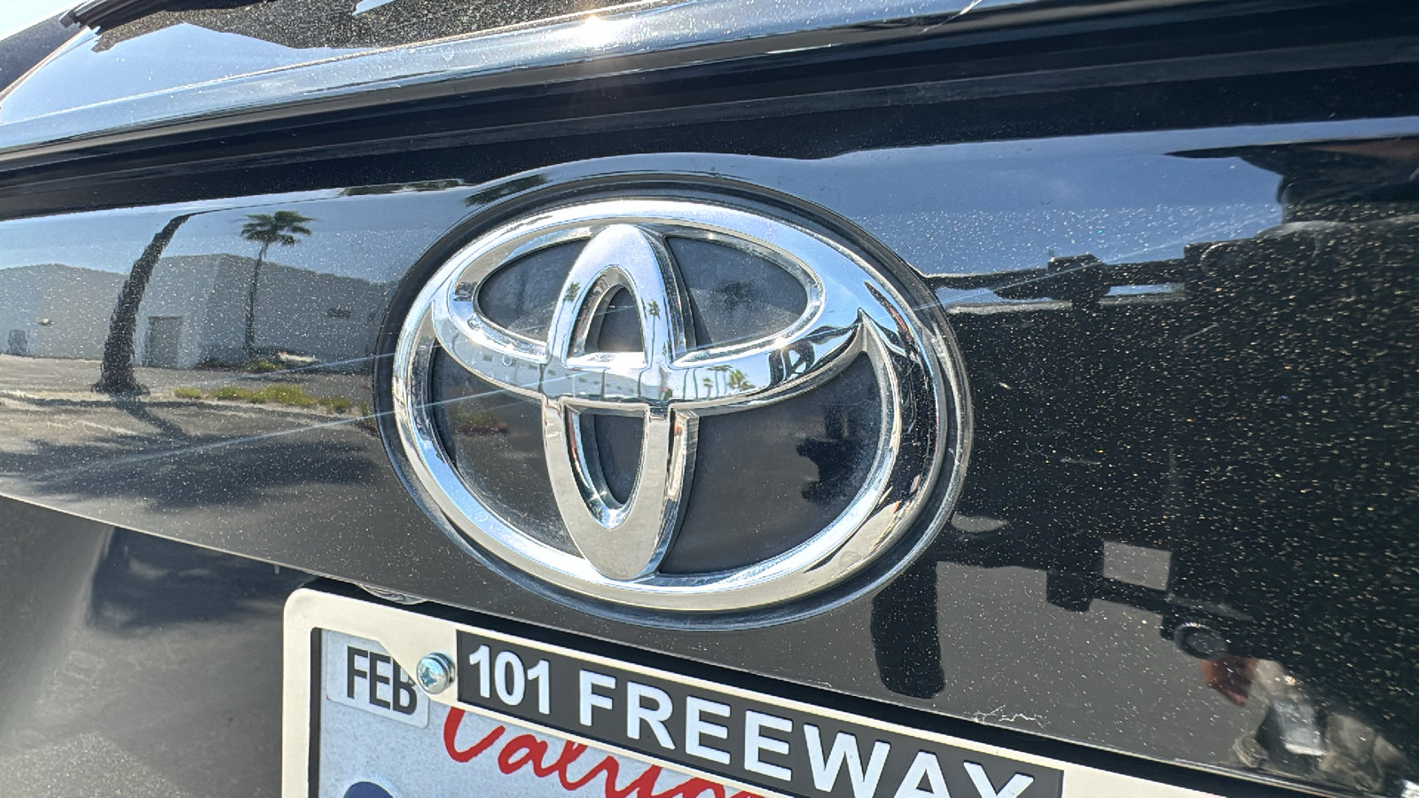 2021 Toyota RAV4 XLE Premium 28