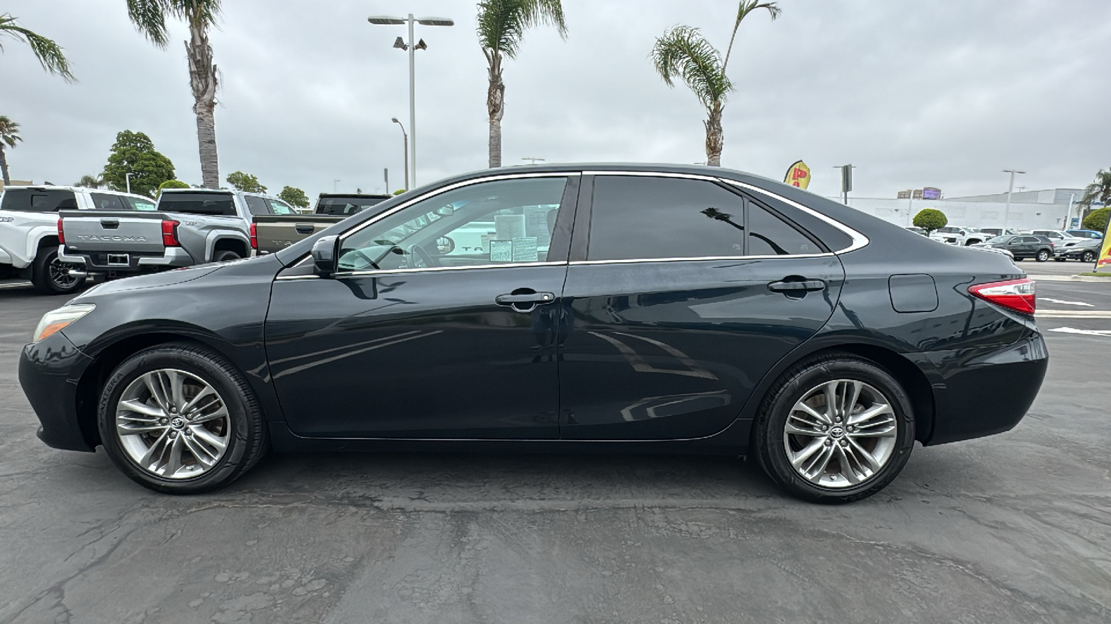 2015 Toyota Camry SE 6