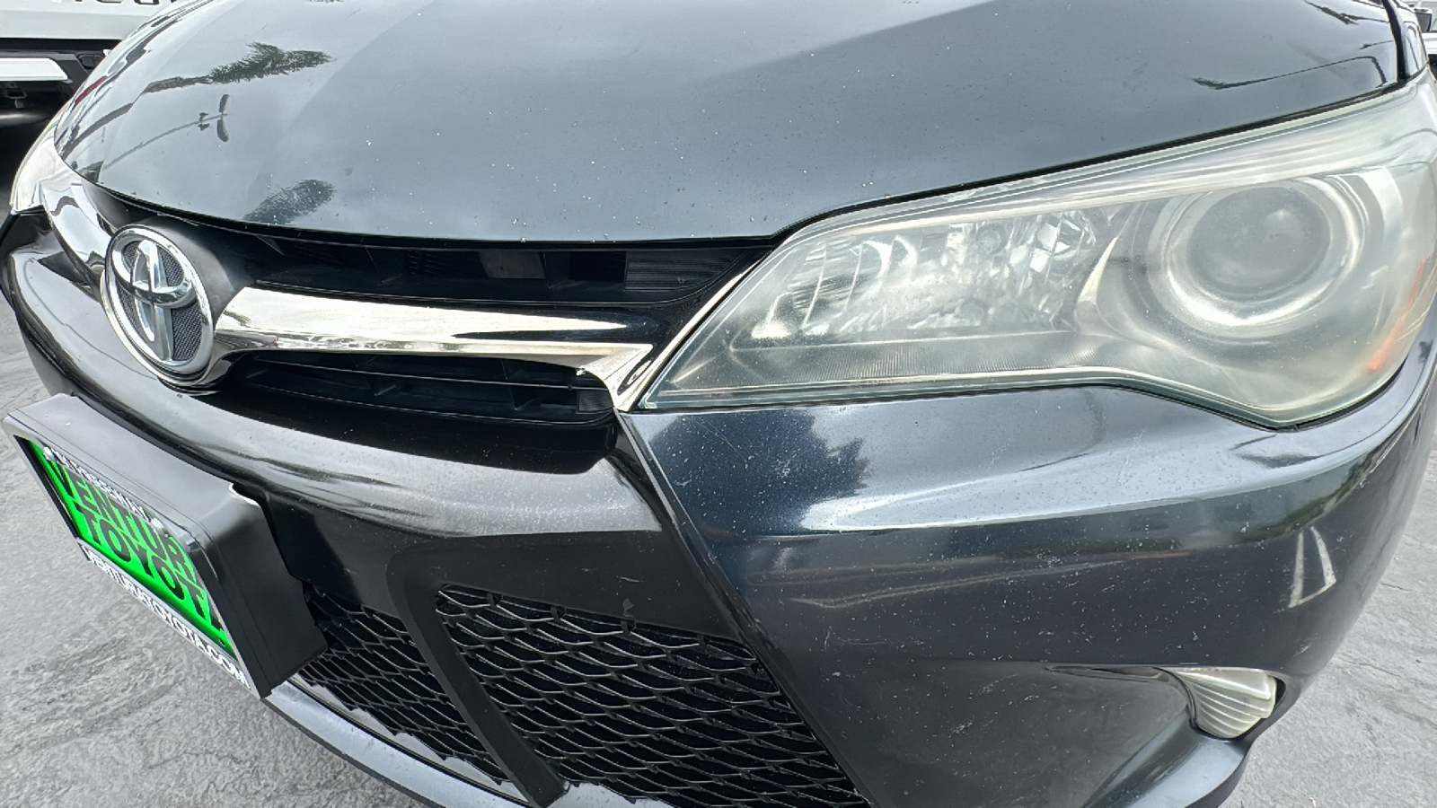 2015 Toyota Camry SE 24