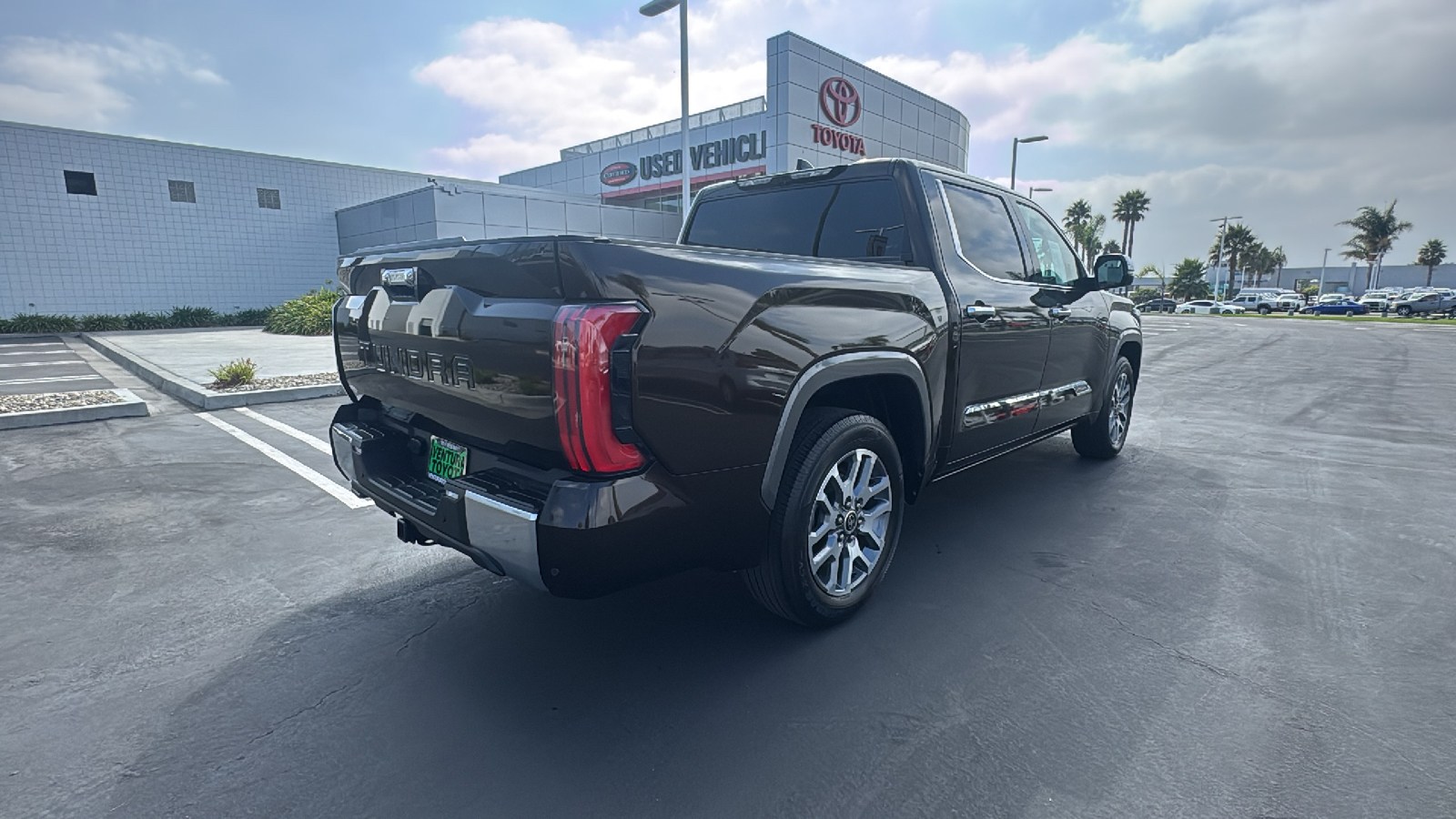 2022 Toyota Tundra 1794 Edition CrewMax 5.5 Bed 3