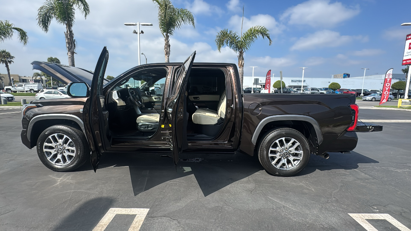 2022 Toyota Tundra 1794 Edition CrewMax 5.5 Bed 11