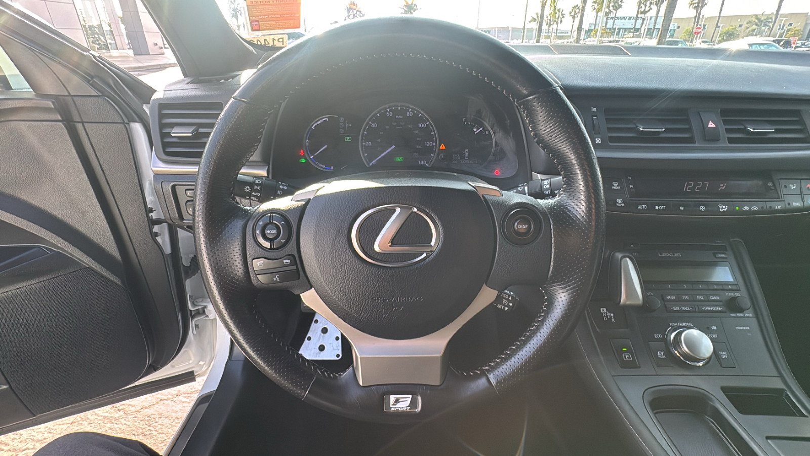 2015 Lexus CT 200h Hybrid 16