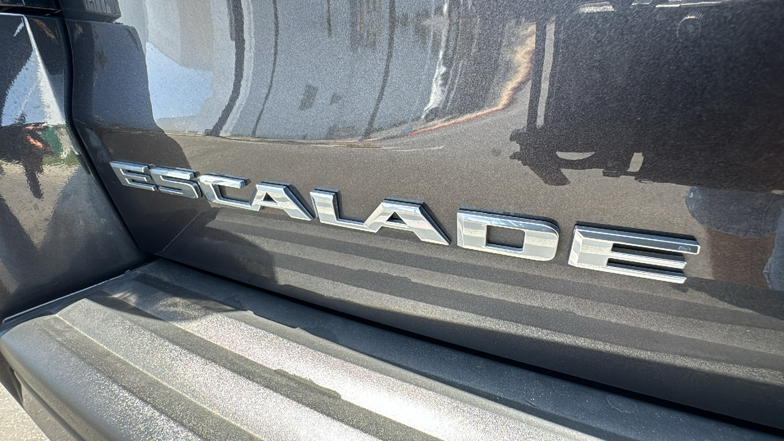 2017 Cadillac Escalade Luxury 25