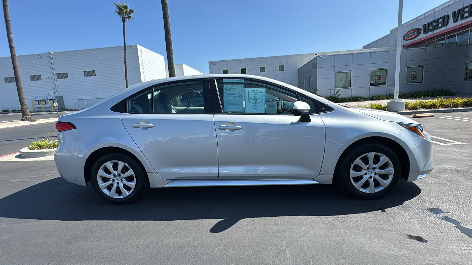 2021 Toyota Corolla LE 2