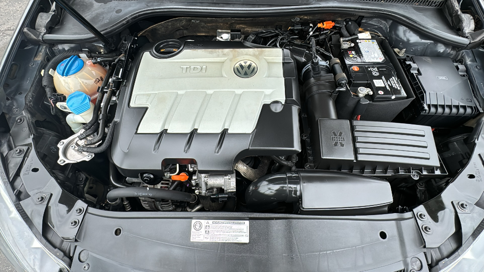2012 Volkswagen Jetta SportWagen TDI 9