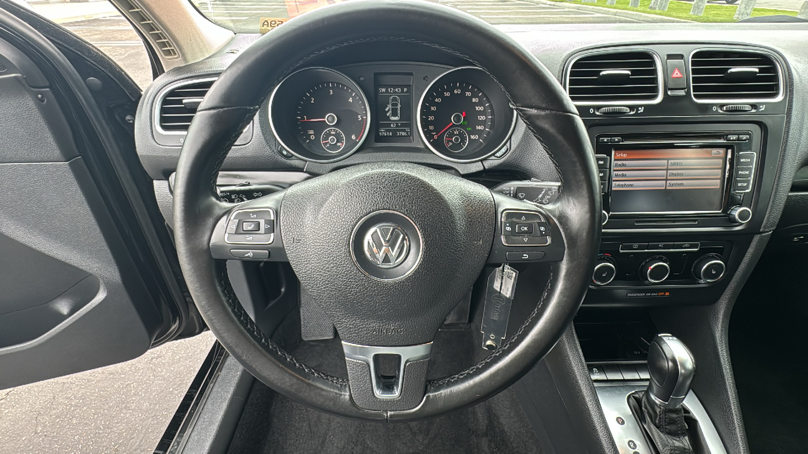 2012 Volkswagen Jetta SportWagen TDI 16