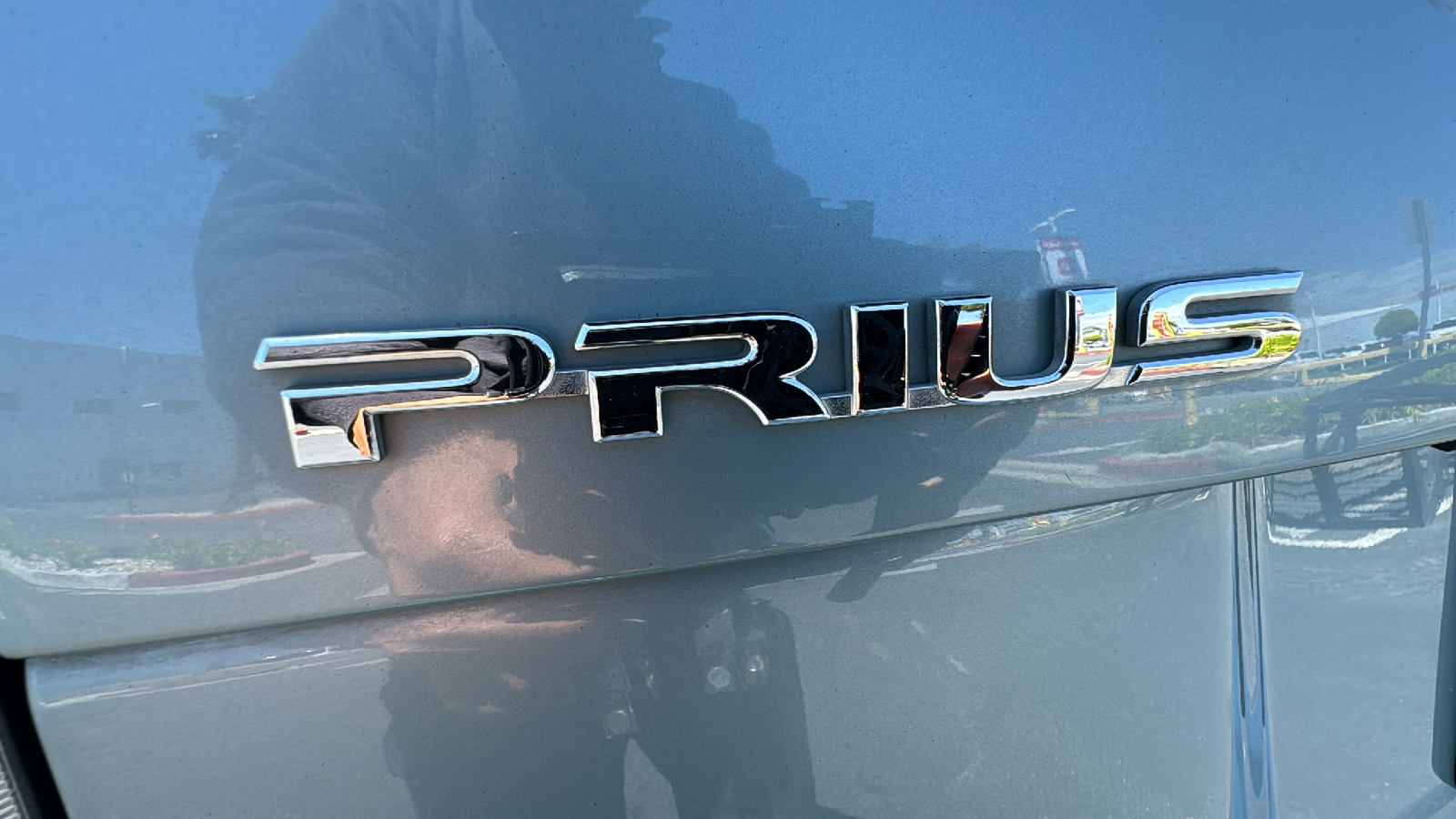 2015 Toyota Prius Three 25