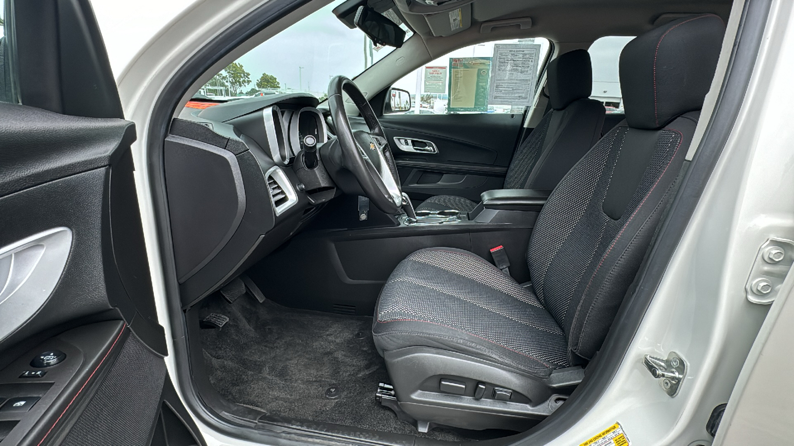 2015 Chevrolet Equinox LT 12