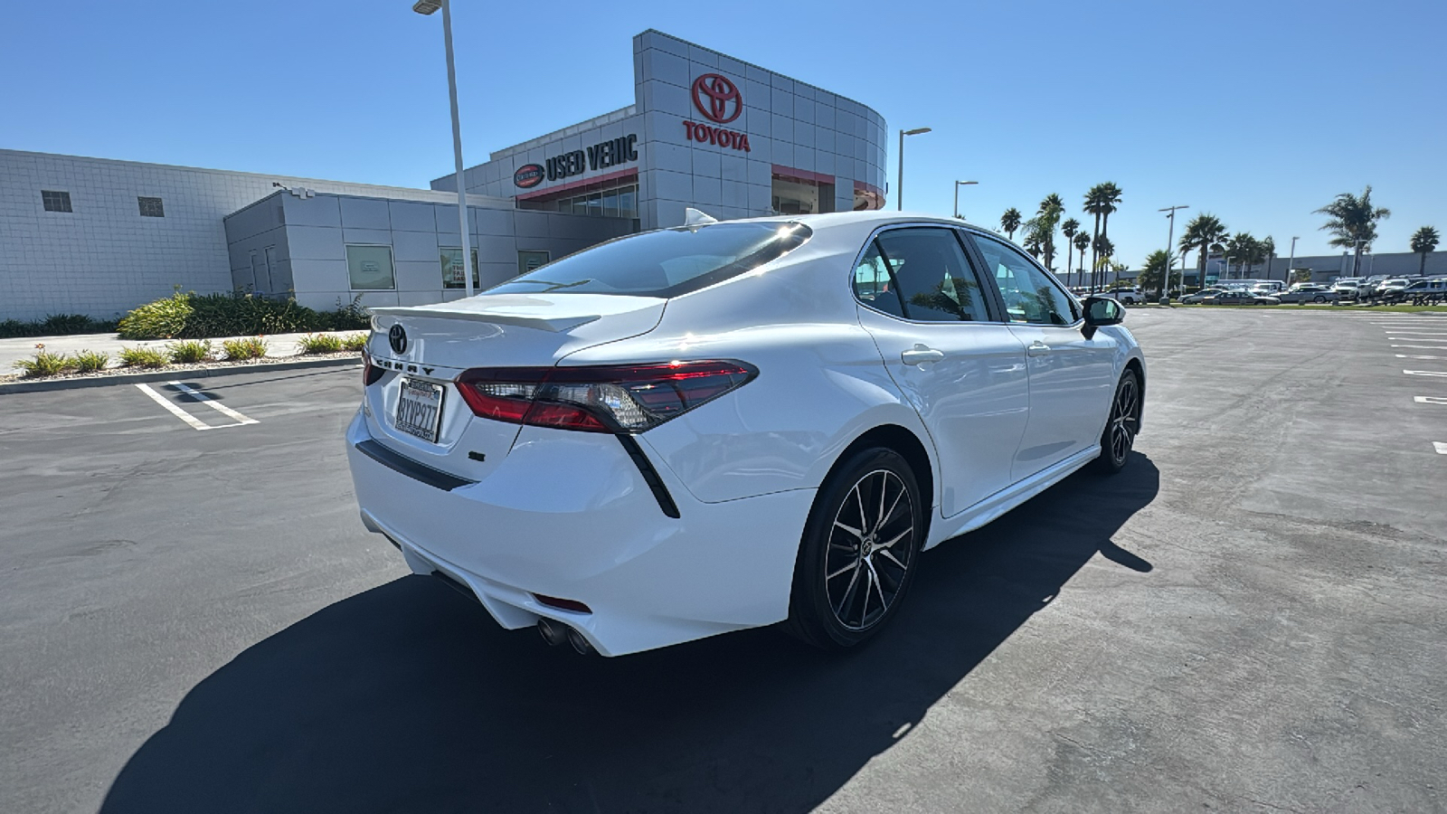 2022 Toyota Camry SE 3