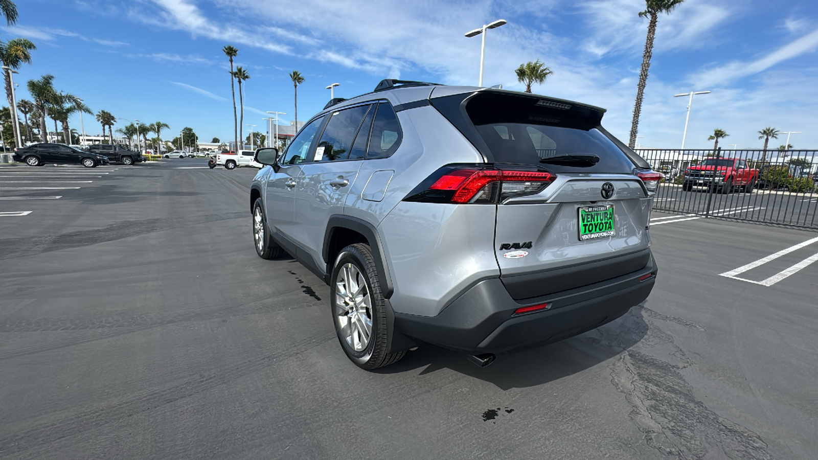 2024 Toyota RAV4 XLE Premium 5