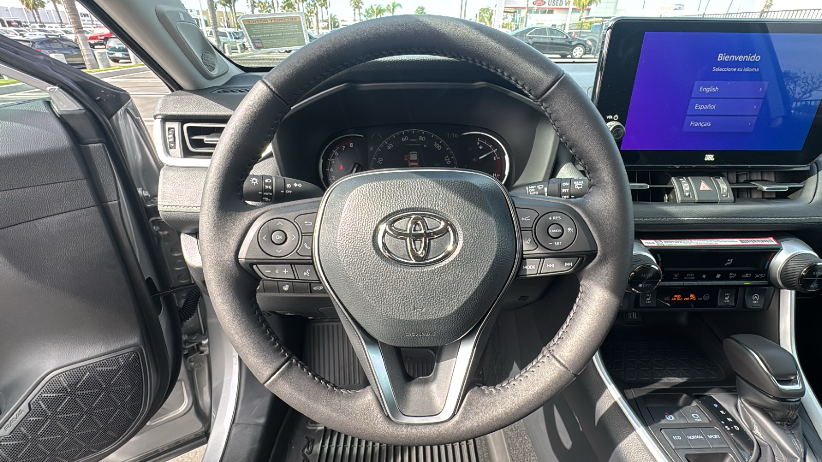 2024 Toyota RAV4 XLE Premium 16