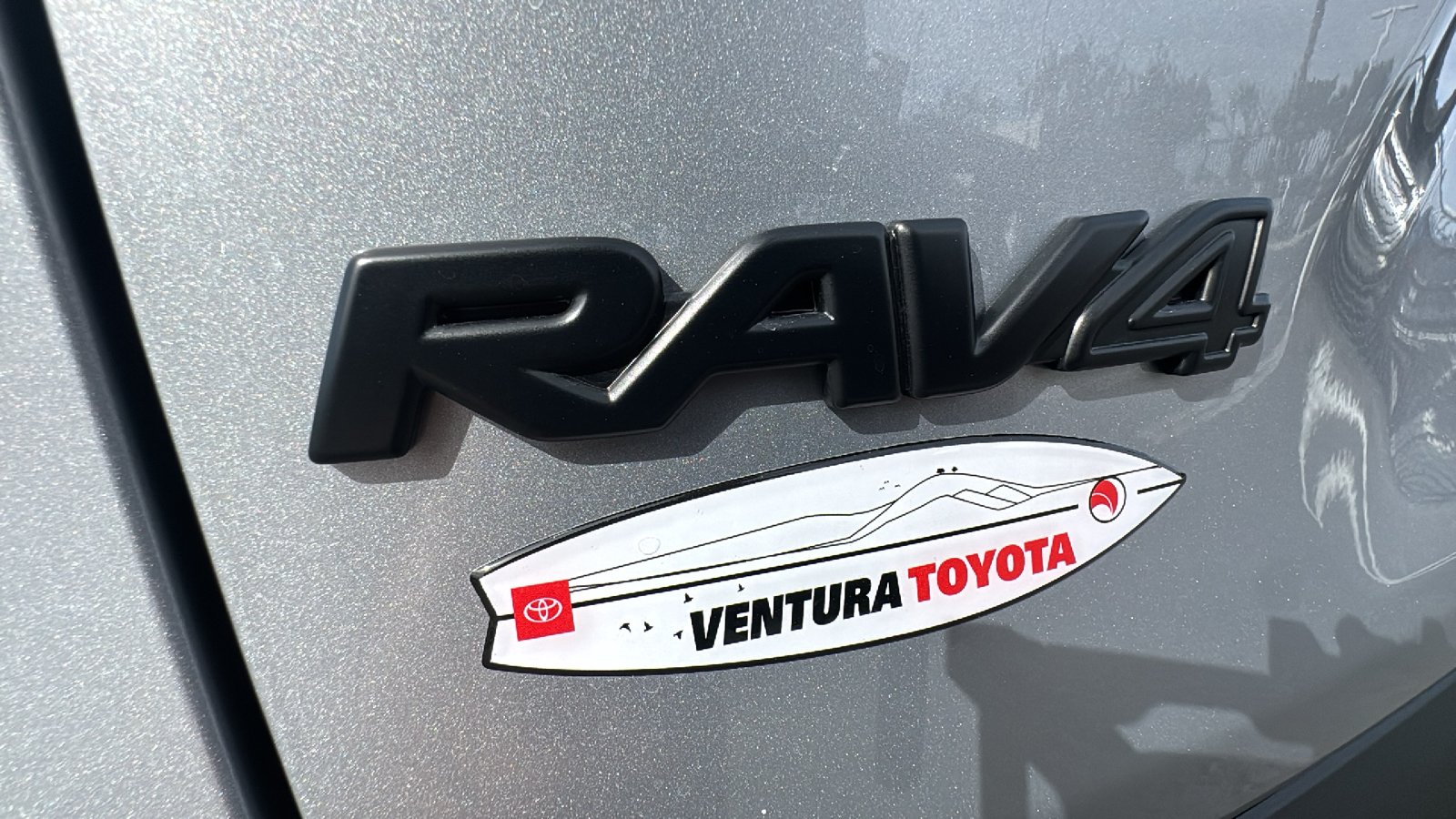 2024 Toyota RAV4 XLE Premium 27