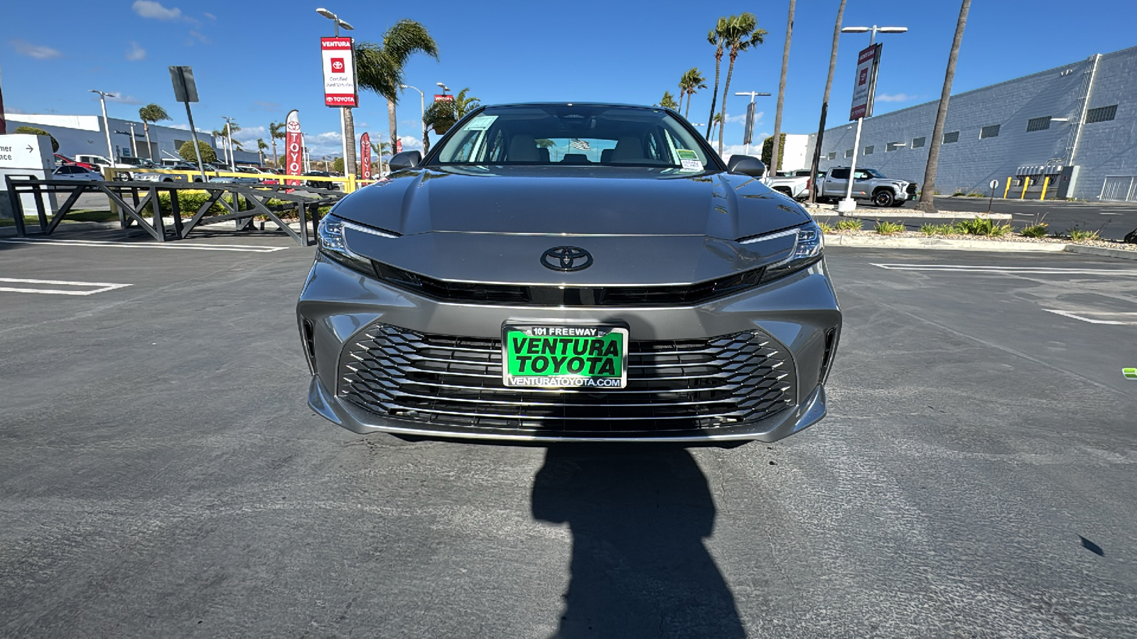 2025 Toyota Camry XLE 8